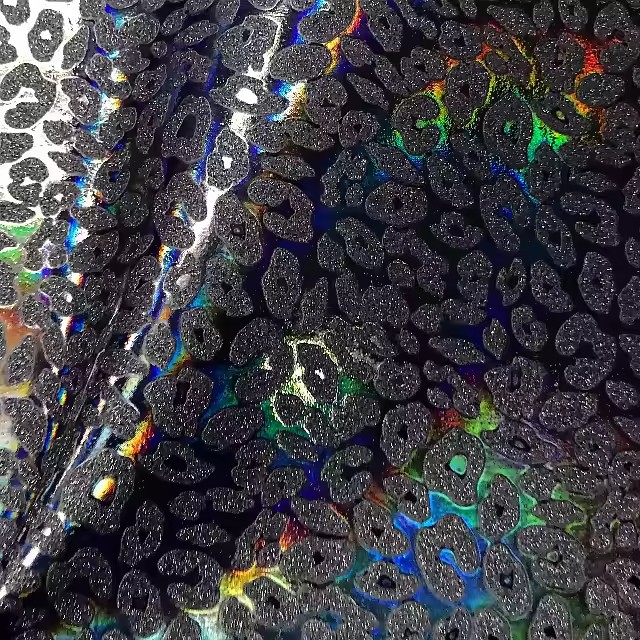 &Ccedil;anta Yapımı i&ccedil;in &ouml;zelleştirilmiş Holografik Pu Deri Leopar Baskı Kumaş