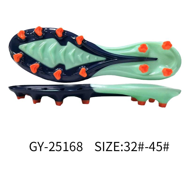 新设计足球鞋外底