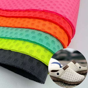 透气3D网状空气层面料，增强气流