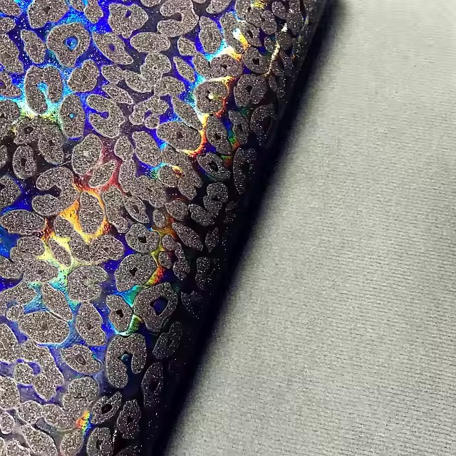 &Ccedil;anta Yapımı i&ccedil;in &ouml;zelleştirilmiş Holografik Pu Deri Leopar Baskı Kumaş