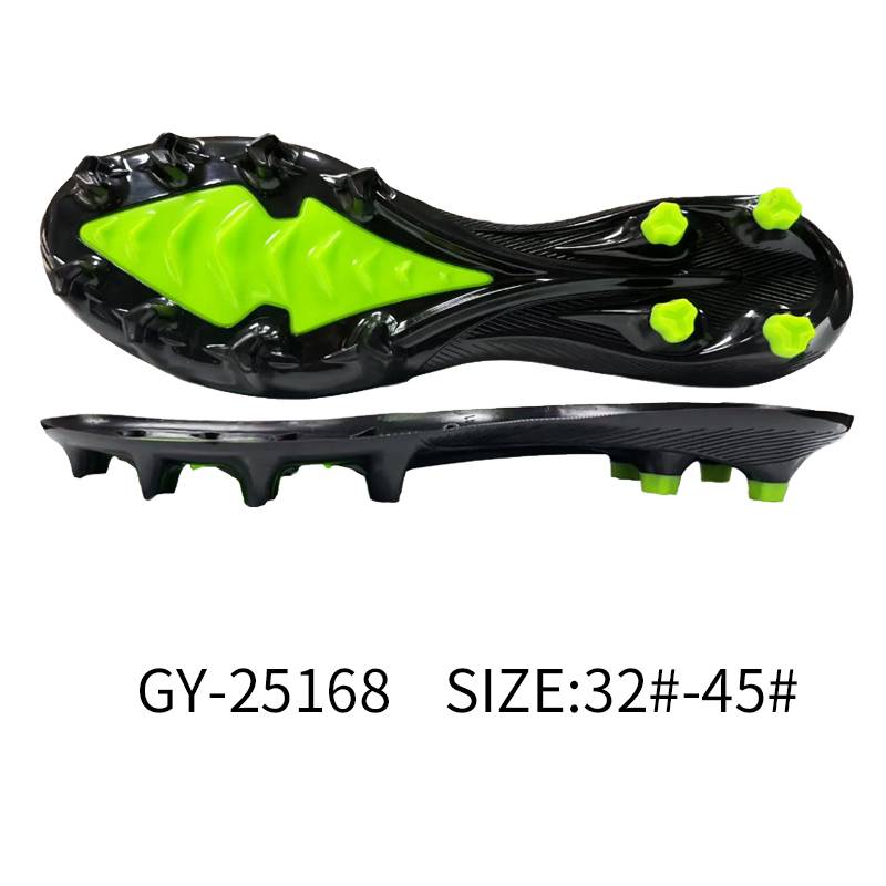 新设计足球鞋外底