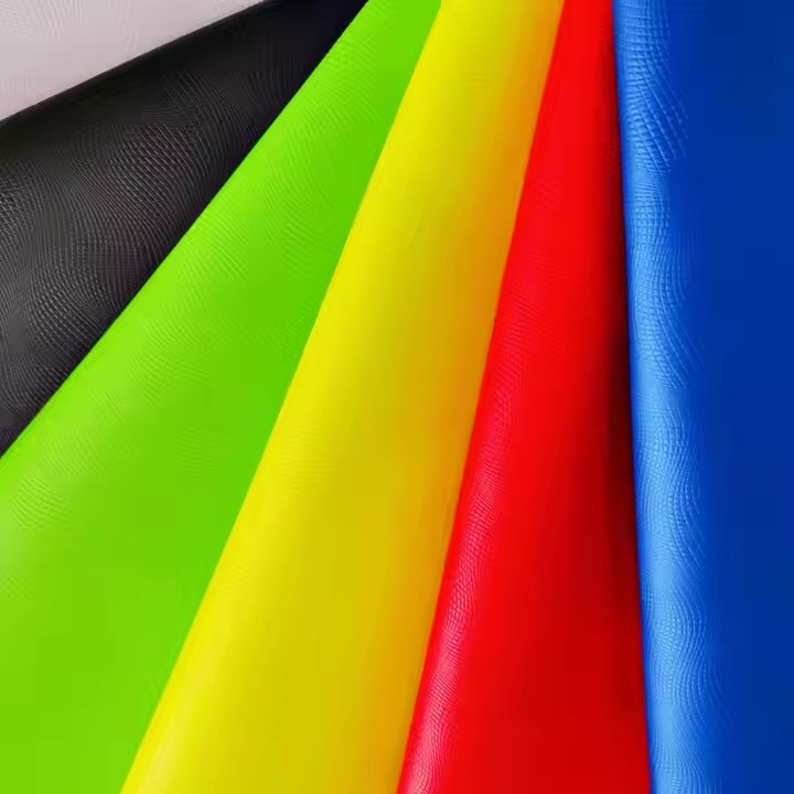 1.5毫米闪亮多彩耐磨PVC皮革运动鞋革 