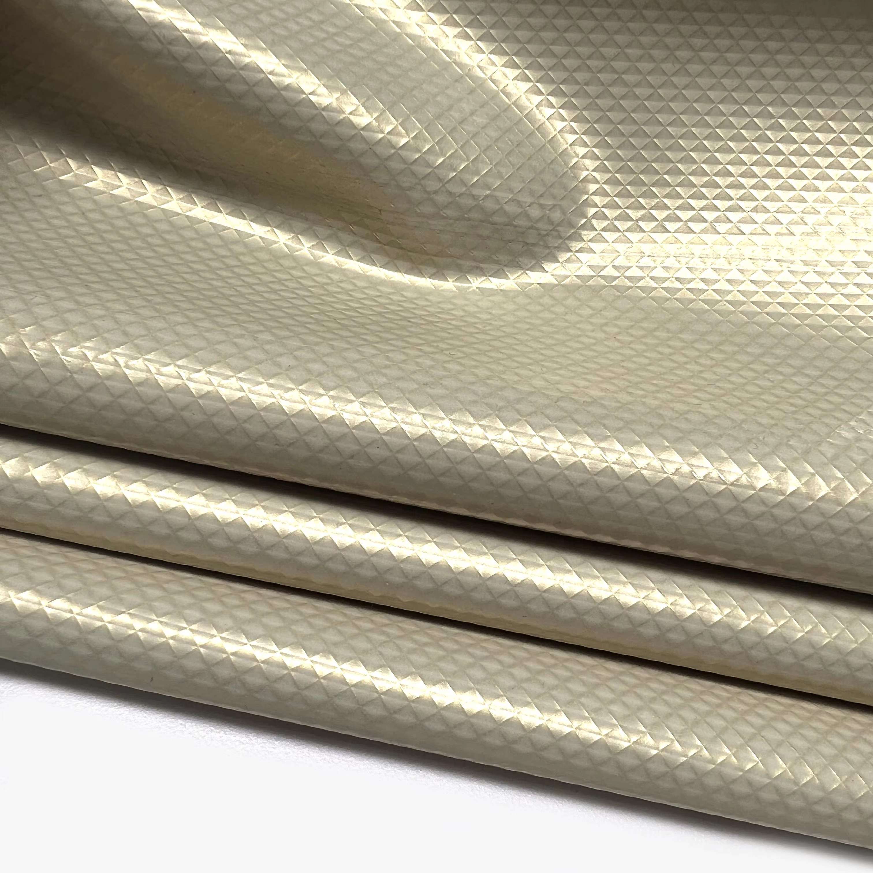 Krystallfinish PU-skinn for &aring; lage sportsballer
