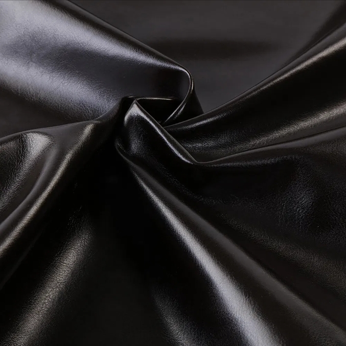 sofa bersandar kulit hitam