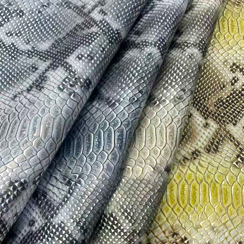 蛇纹压纹PU仿皮面料