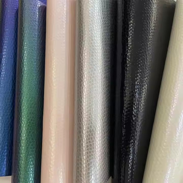 厚实闪光印花豹纹图案 PU 皮革面料乙烯基适用于手袋配件发弓