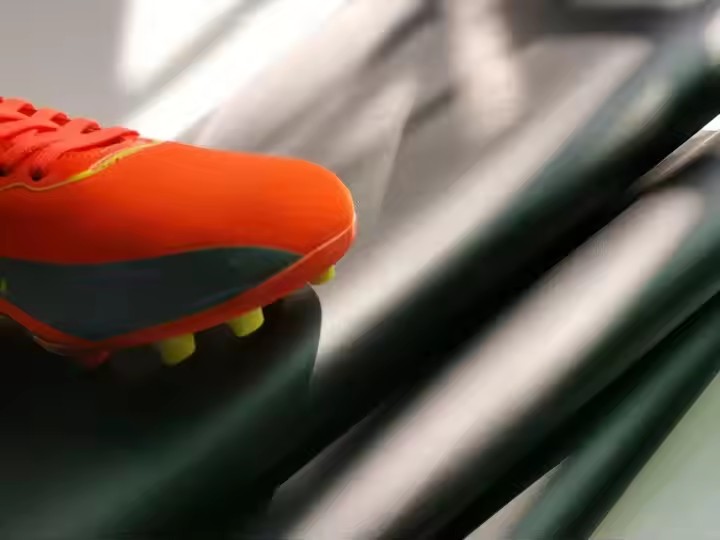 工厂批发1.2-1.4mm DE7 PU无纺布运动鞋皮革