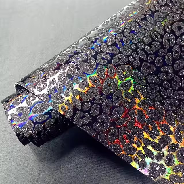 &Ccedil;anta Yapımı i&ccedil;in &ouml;zelleştirilmiş Holografik Pu Deri Leopar Baskı Kumaş