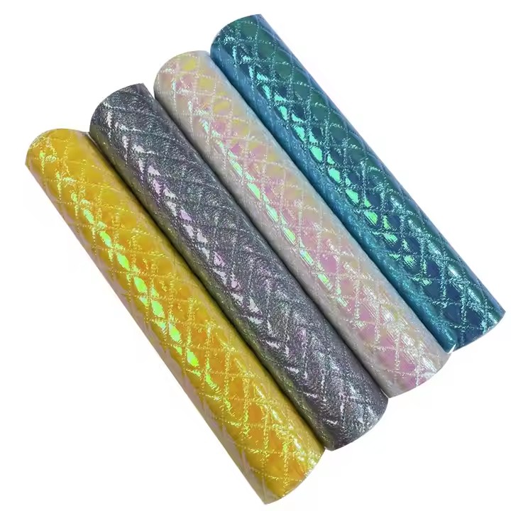 闪光镜面压花绗缝面料合成皮革防水化妆包鞋类箱包家居装饰